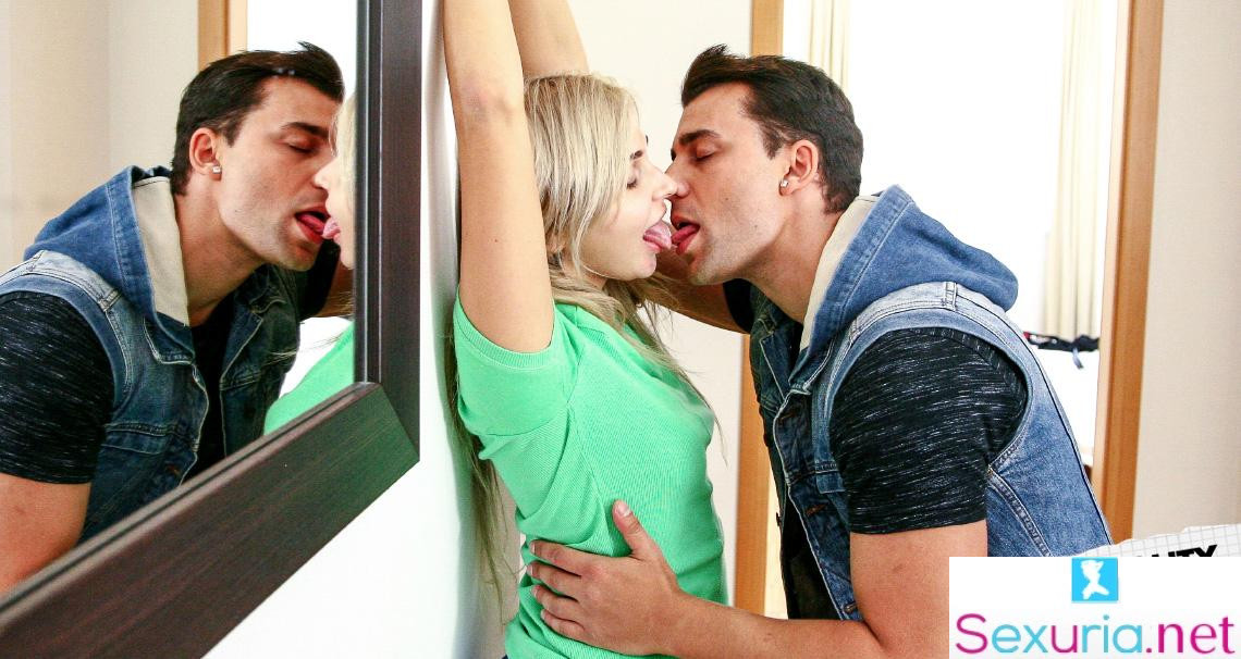 Club Seventeen - Nicole Brix [1080p]