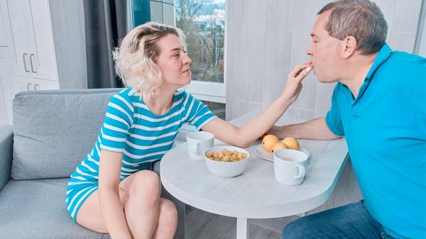 Aurora Sky - Kinky couple makes sex for breakfast 1080p