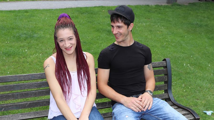 MeidenVanHolland - Layla's Eerste Sexfilm 720p