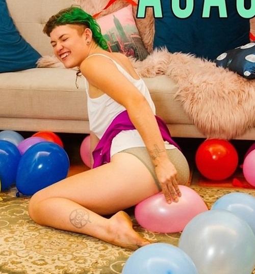 Acacia A - Looning 1080p