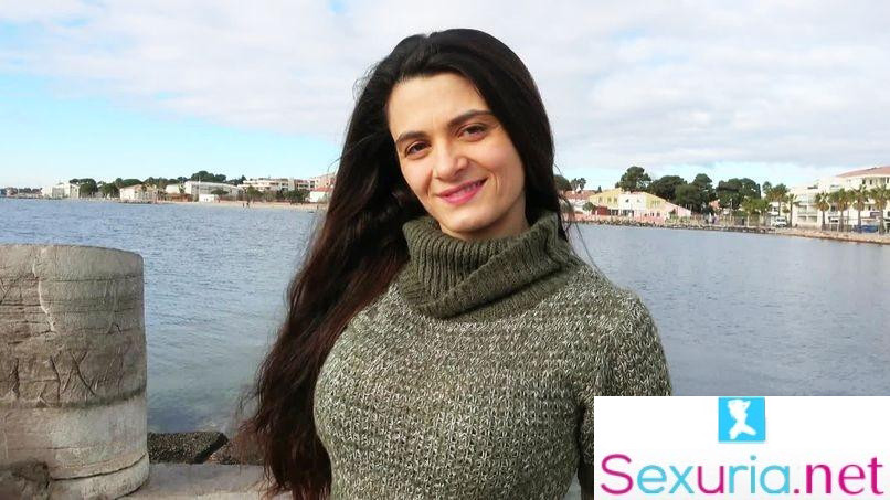 Jacquie Et Michel TV - Marina - Marina, 28 years old, looking for warmth! 1080p