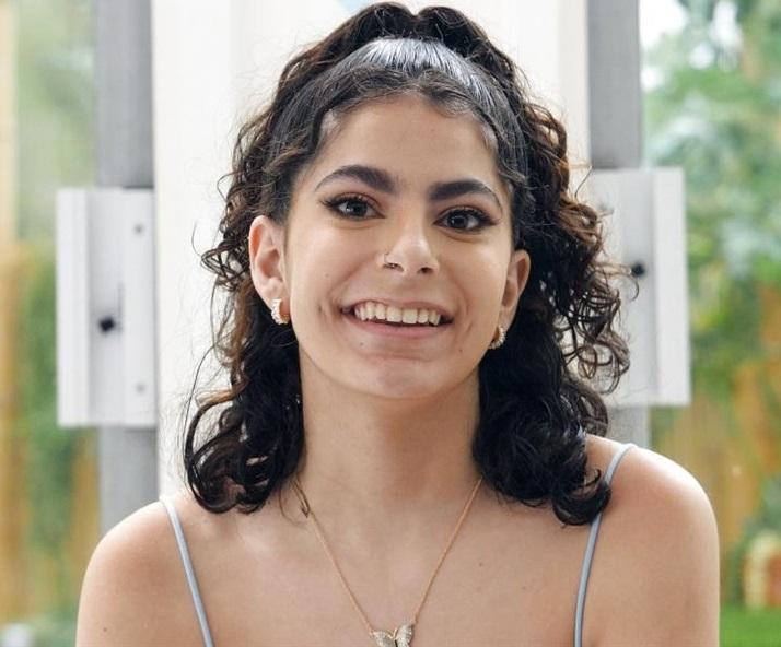 Angela - Shy And 18 Yrs Old 1080p