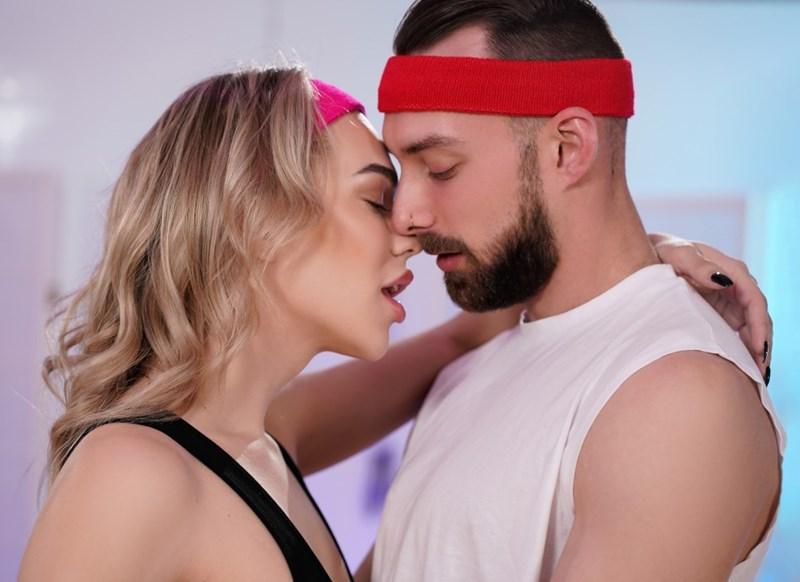 Emma Rose, Johnny B - TS Adventures - 720p