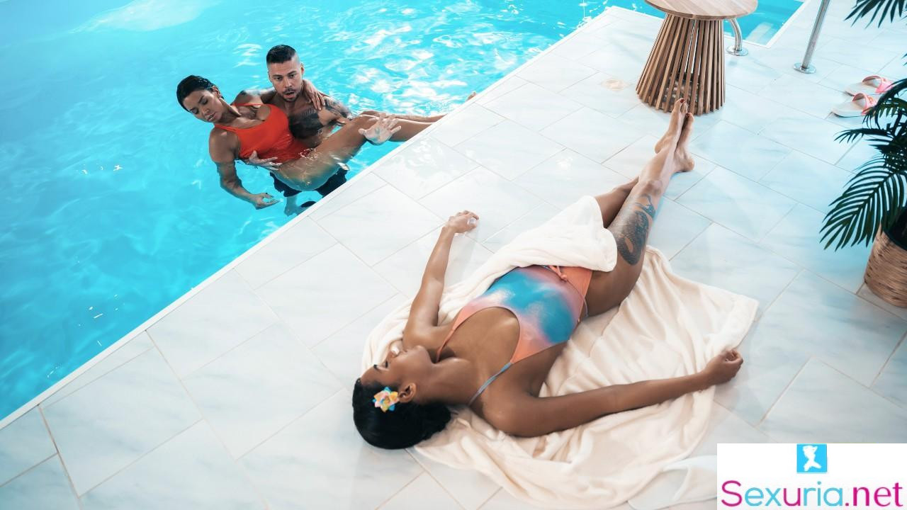 Fitness Rooms - Chloe Lamour & Capri Lmonde 1080p