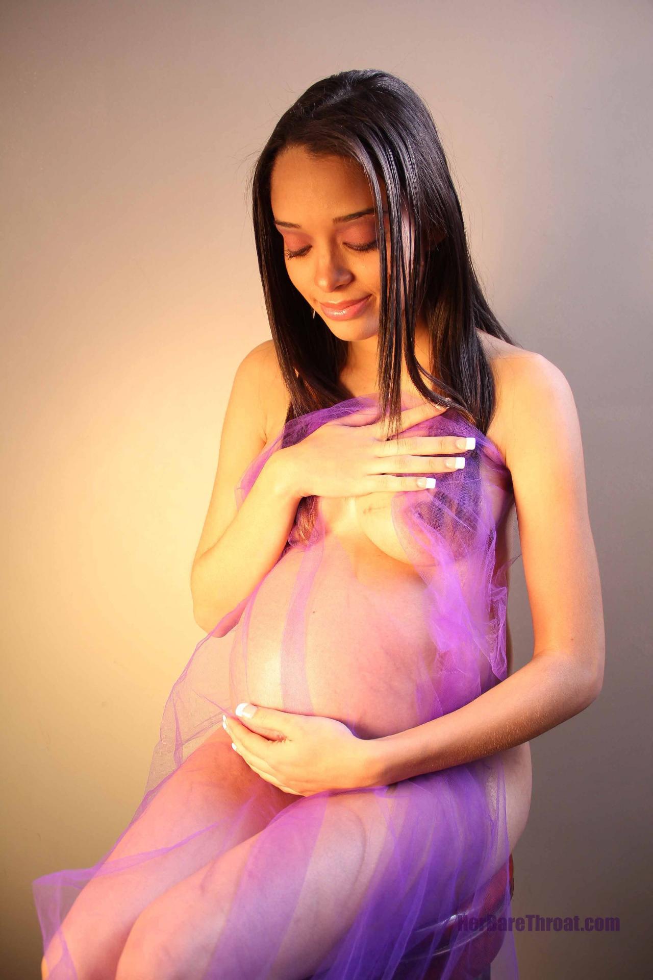 HerBareThroat.com - Swa