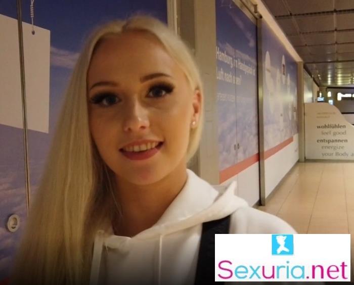 Lucy Cat - Sex With German Girl At The Airport UltraHD/4K 2160p
