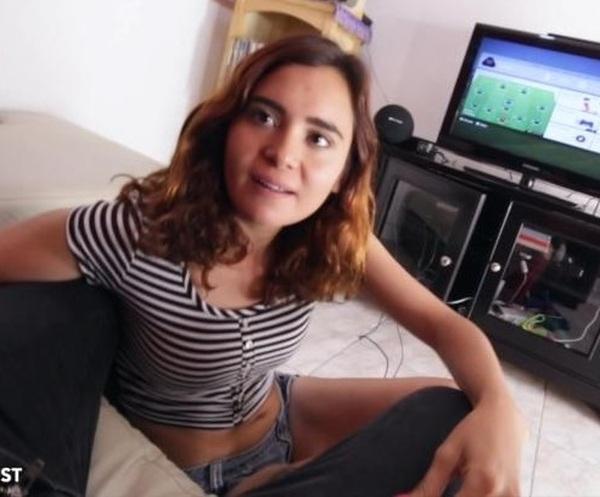 Cassandra prefers blowjobs to videogames 720p