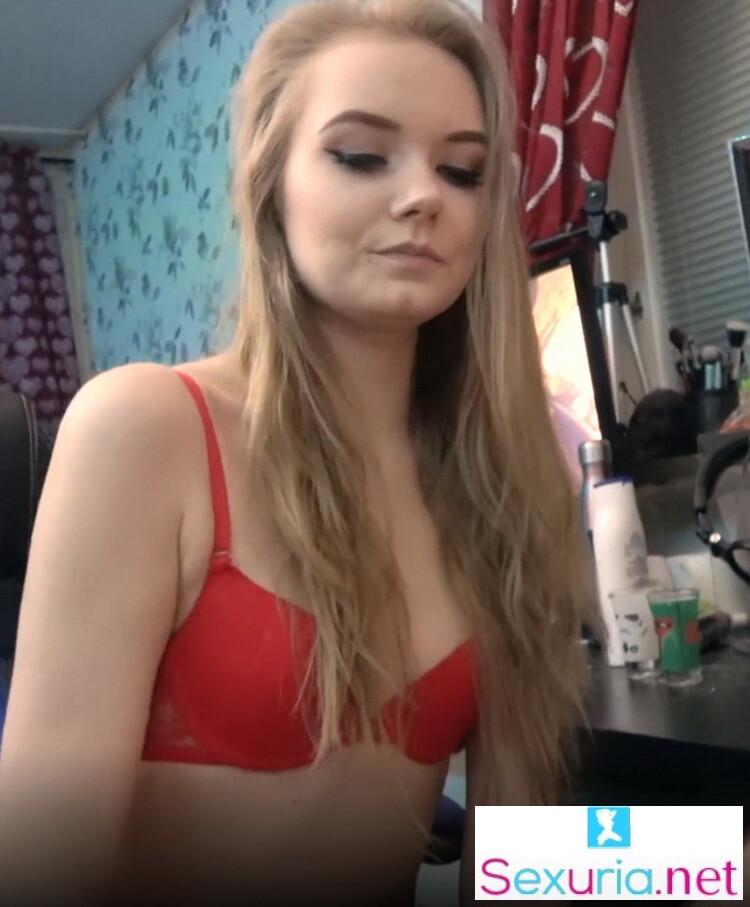 Miss Banana - Horny Girlfriend Wants Cum UltraHD/4K 2160p