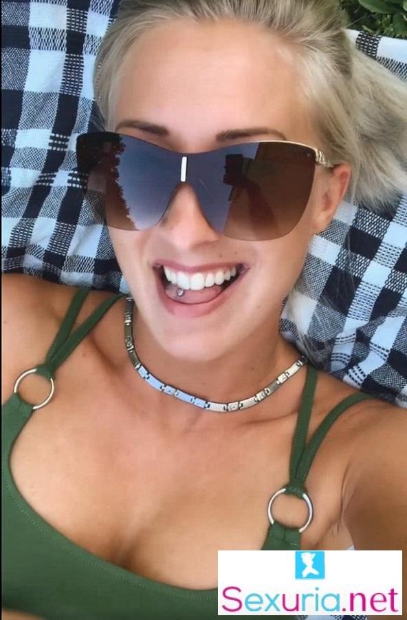 Leonie Pur - Pssst Dreist neben ihm zum Orgasmus gefingert wahrend er schlief 1980p