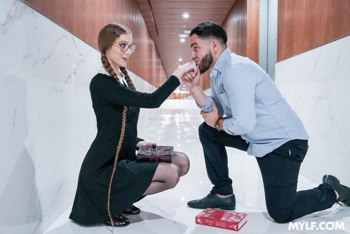 Erin Everheart - Studious and Sultry