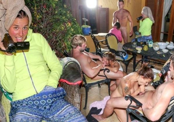 Niki Sweet, Alexis Cherry, Wendy Moon, Billie Star, Silvia Dellai - Nighttime sex party 1080p