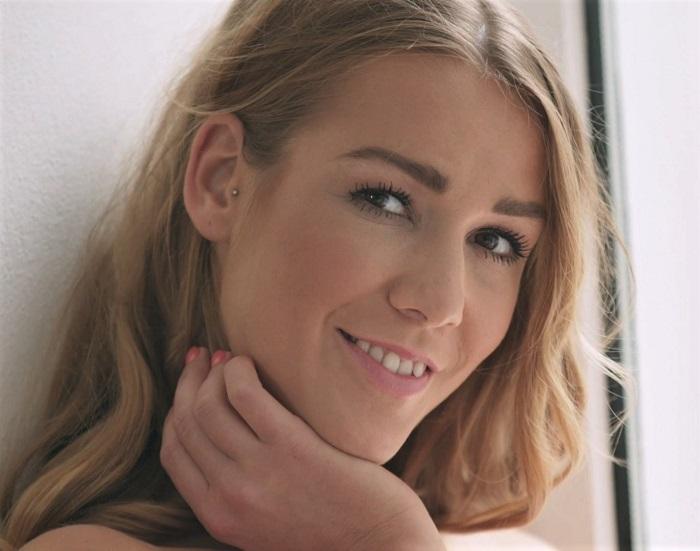 Alexis Crystal in Casual Anal 1080p