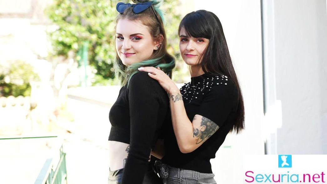 Jacquie Et Michel TV - Marina & Trixy - Marina answered the call of Trixy, 21 years old...  1080p