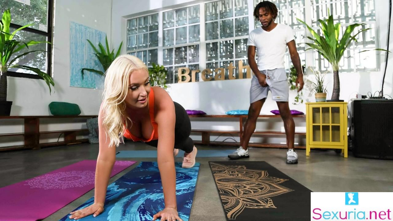 Brazzers Exxtra - Kate Dee - Working Out Kate 1080p