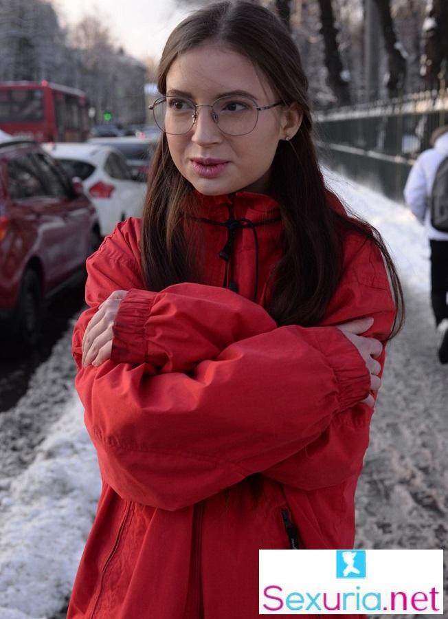 Selena - Nerdy Teeny First Date Anal FullHD 1080p