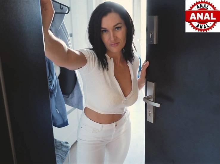 Hot Mommy in The Unfaithful Wife 1080p