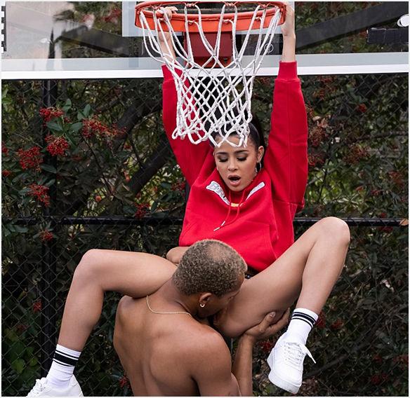 Kylie Rocket - Laid Up - 2160p