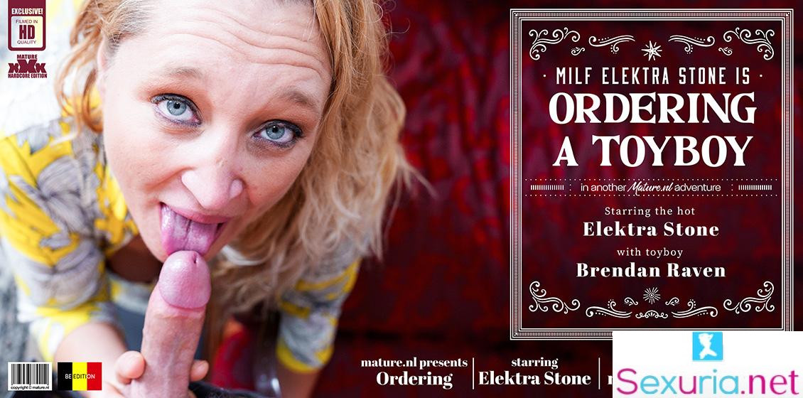 Mature NL - The delivery guy winds up fucking nympho MILF cougar Elektra Stone with her big natural tits 1080p