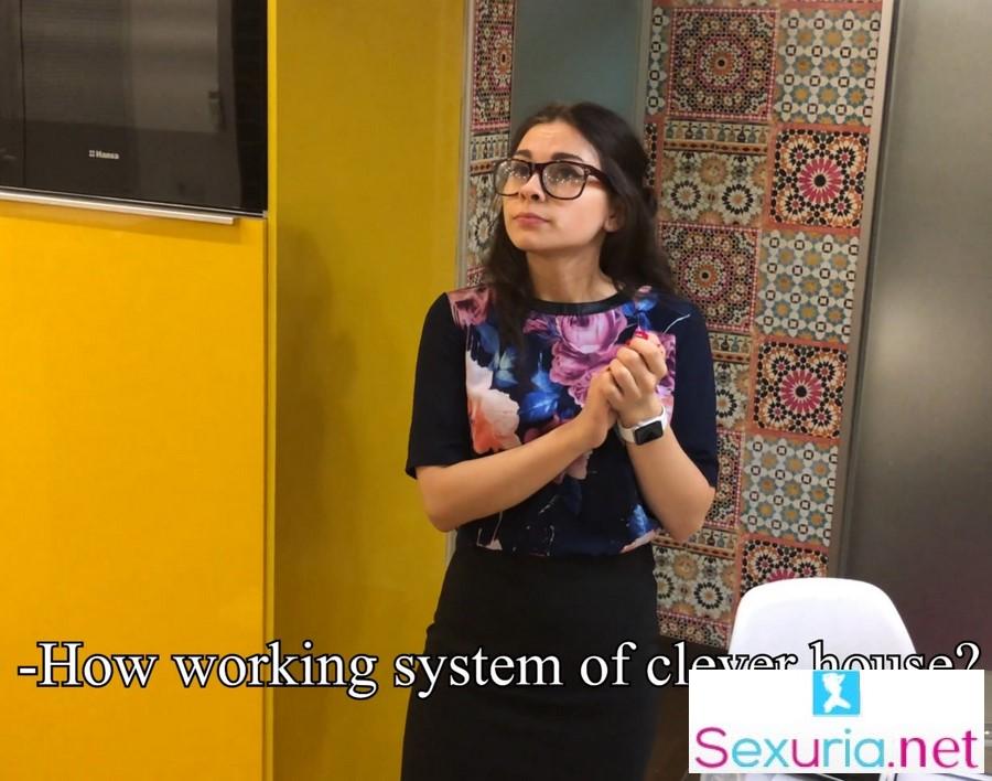 Lolly Lips - Horny Realtor Wanted To Sell The Aapartment UltraHD/4K 2160p