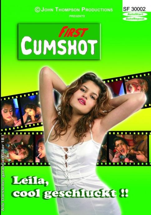 First cumshot - Leila, cool geschluckt