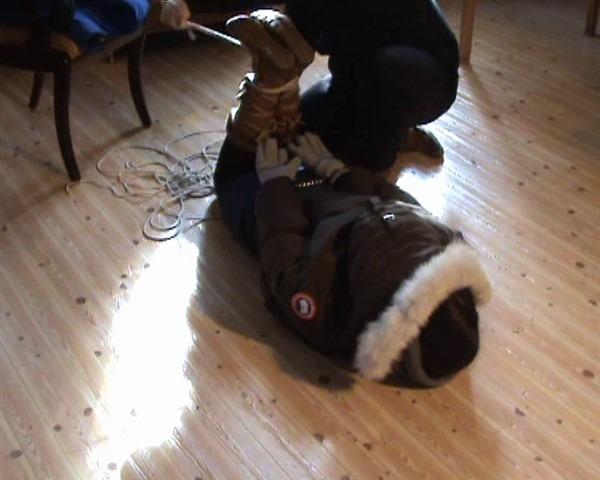 Juliettes - hogtied in winterclothes - 2
