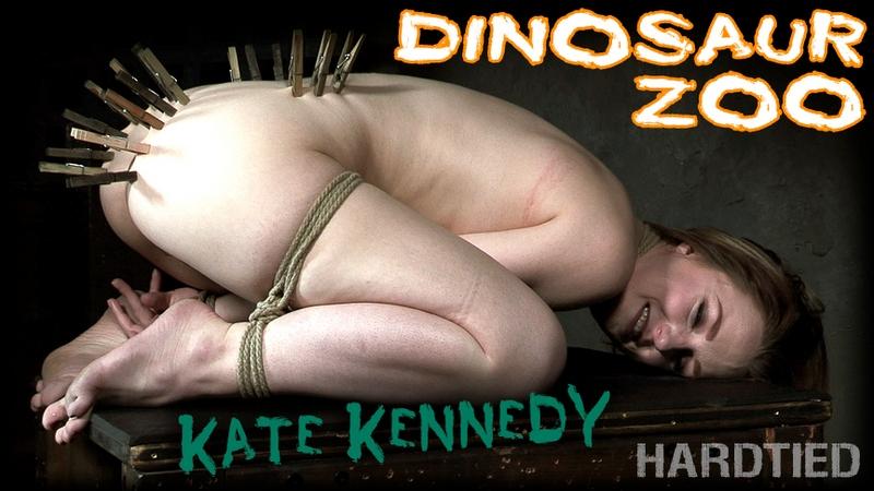 Kate Kennedy, London River - Dinosaur Zoo 720p