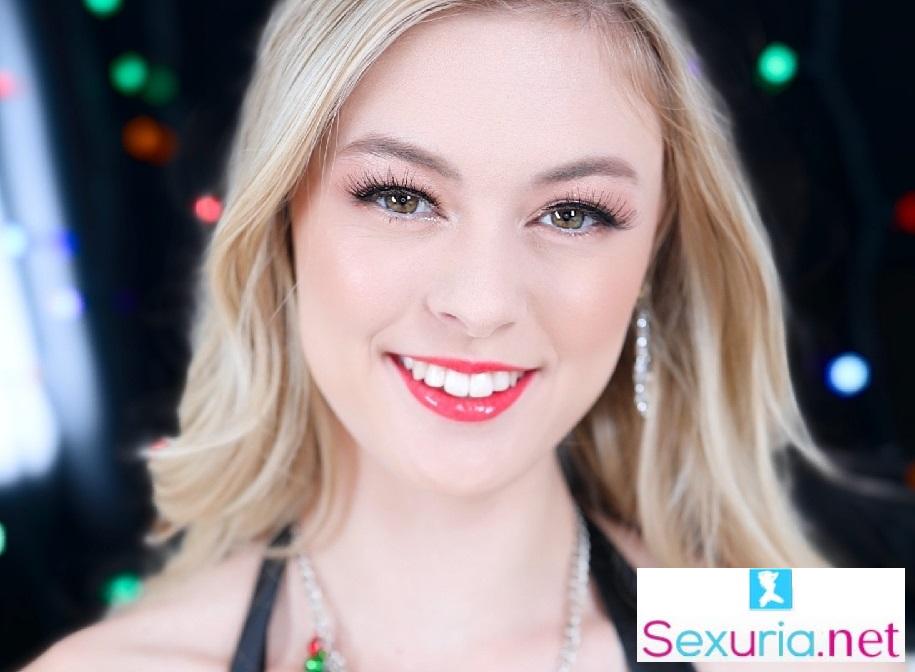 Amber Moore - Suck, Fuck And Swallow Her Way Onto The Naughty List FullHD 1080p