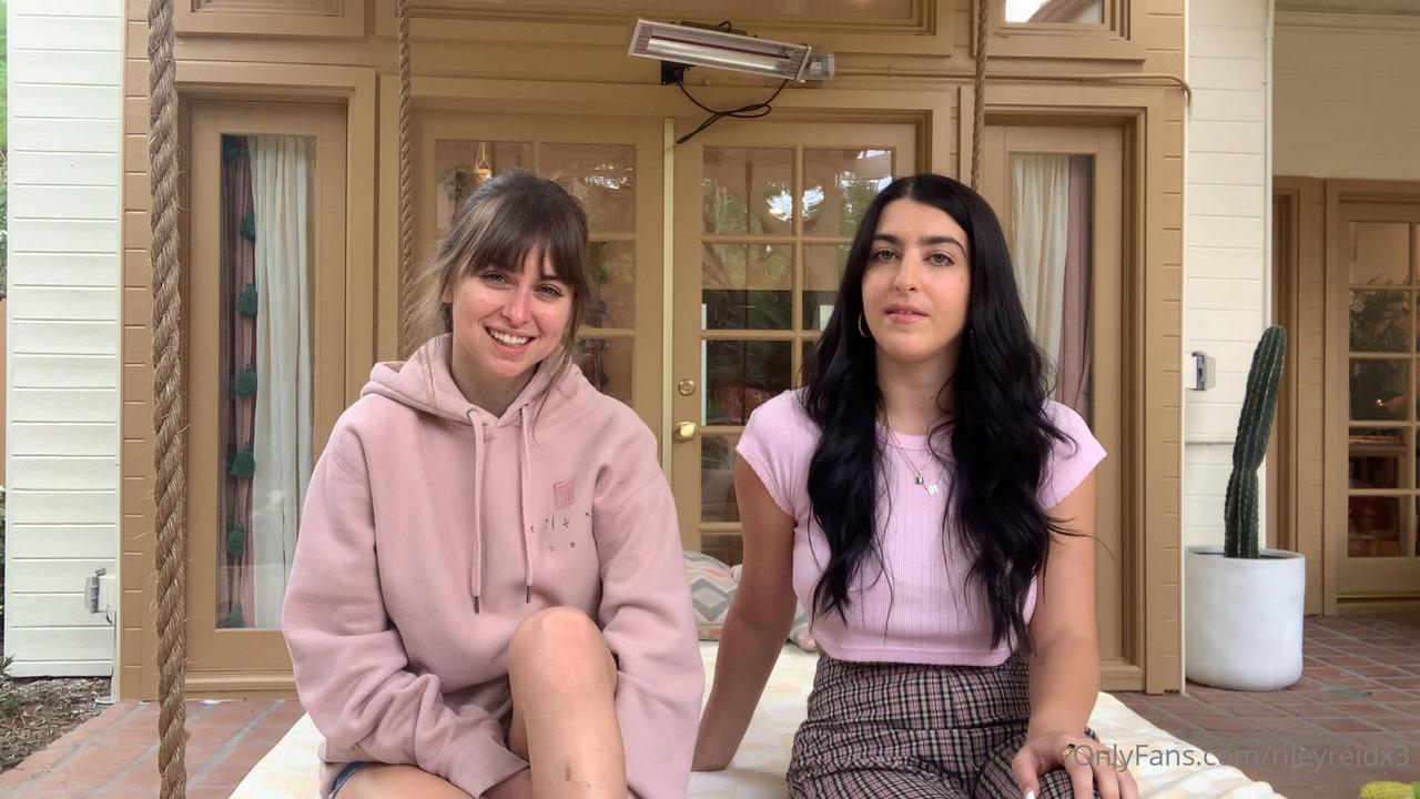 Riley Reid - Watch This Video Where Peggy And I Get Into Some Deep Conversations About How Wild And Wet Our Lives Can Get - 1080p