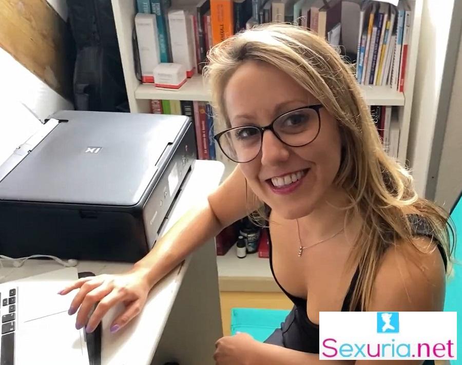 Emmanuelle Worley - She Takes A Dick In Her Mouth Then In Her Pussy During Her Break With Cum Facial FullHD 1080p