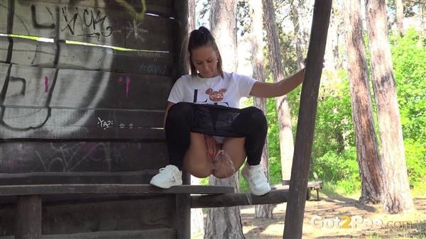 Pee on bus stop shelter (1080p)