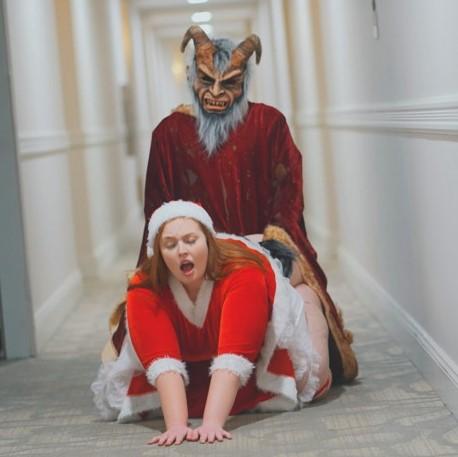 ManyVids - Mia Dior - Krampus (A Whoreful Night) - SD/2160p