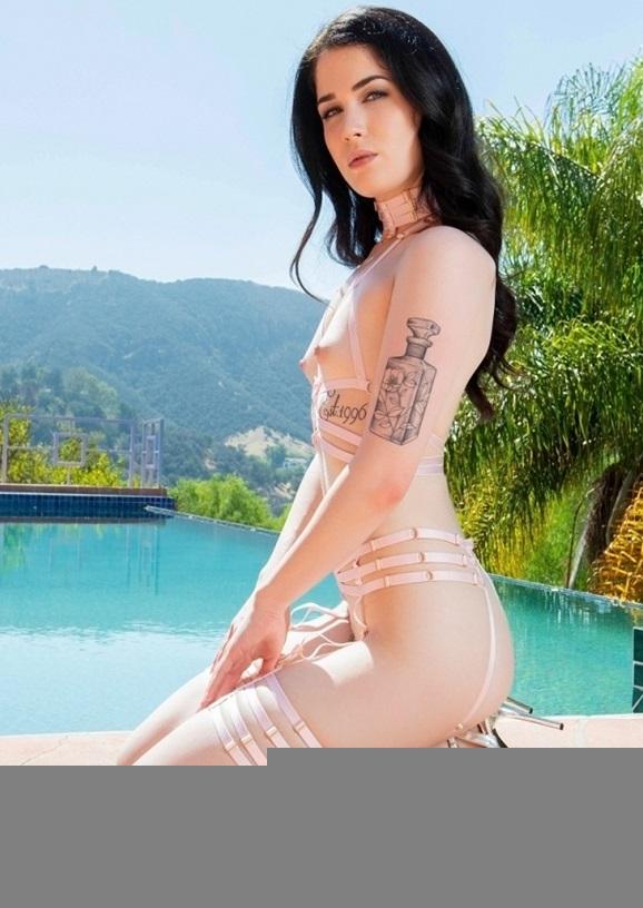 Evelyn Claire - Wants As Much Cock As She Can Get 1080p