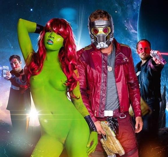 Honey Gold - Intergalactic Fuckgitives 1080p