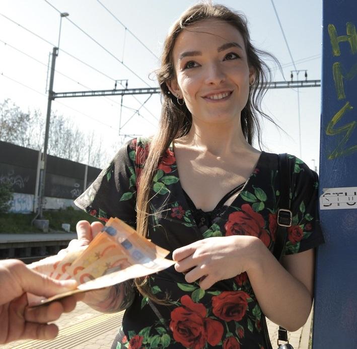 Kylie Nymphette - Tattooed minx cums on cock outdoors 1080p