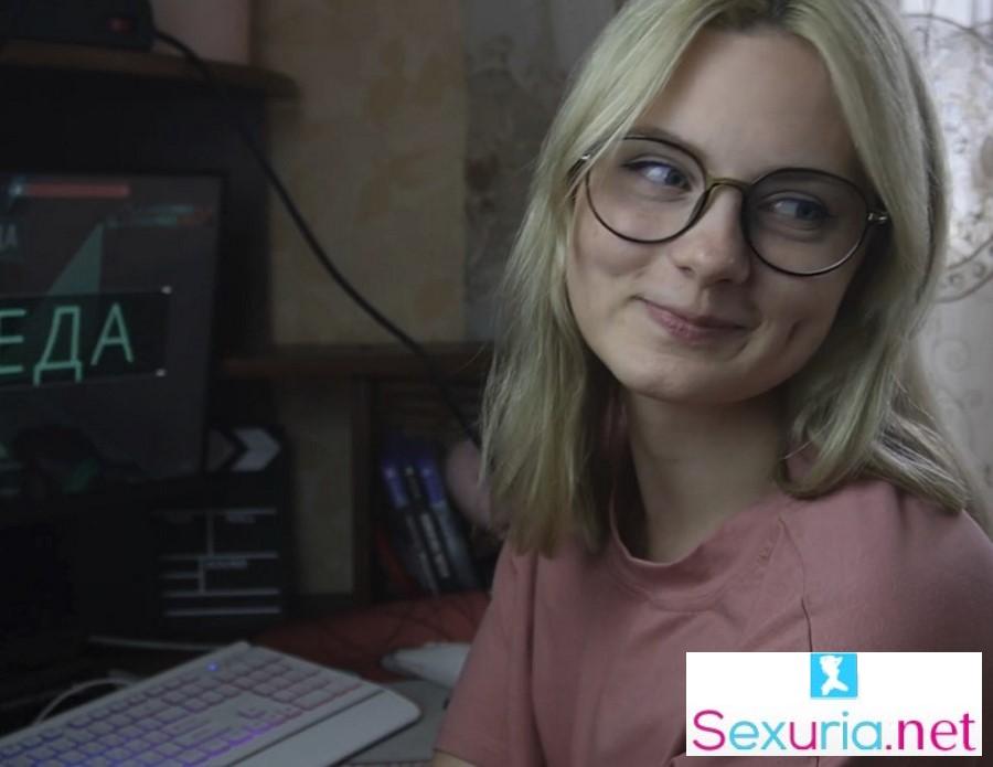 MiYukee - Rewarded For Winning Valorant With His Dick FullHD 1080p