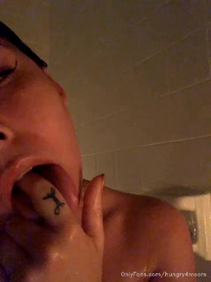 Melissa Moore - Evening Bathtub Stream Fun - 982p