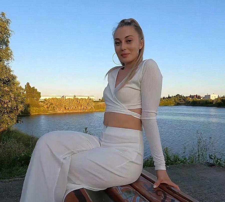 Belovefree - Dating App Does Wonders - Hottie Gave On First Date And Sucked Like A Goddess FullHD 1080p