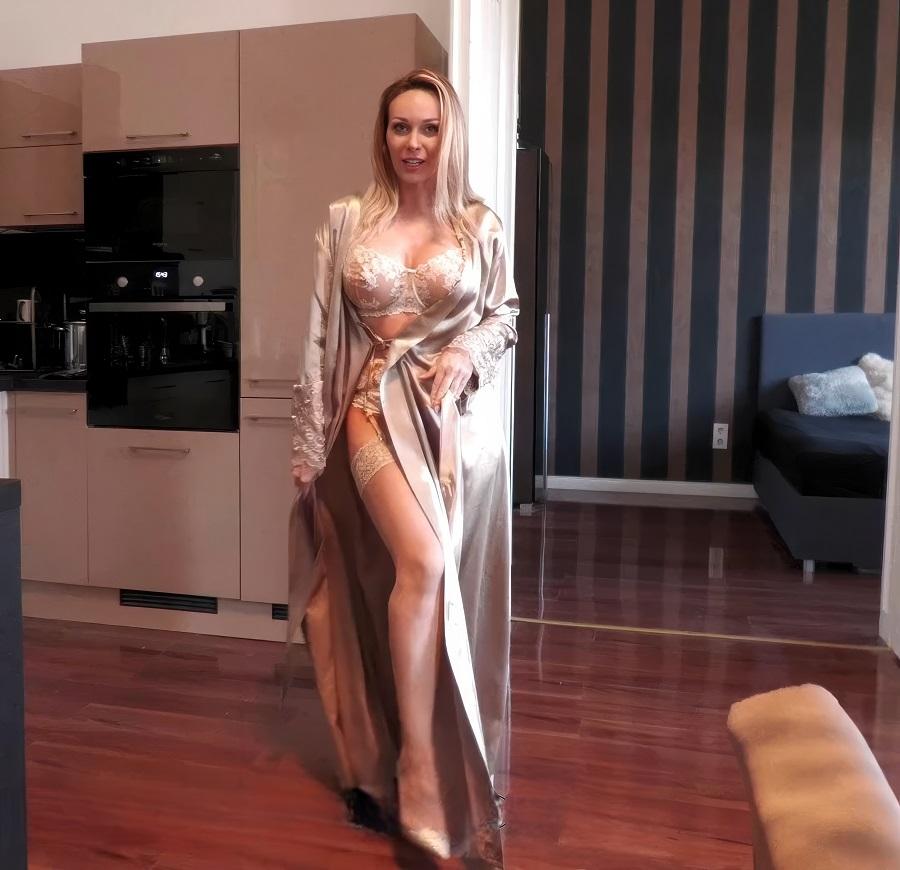 Karina King - XXXX - WSG 35 HD 720p