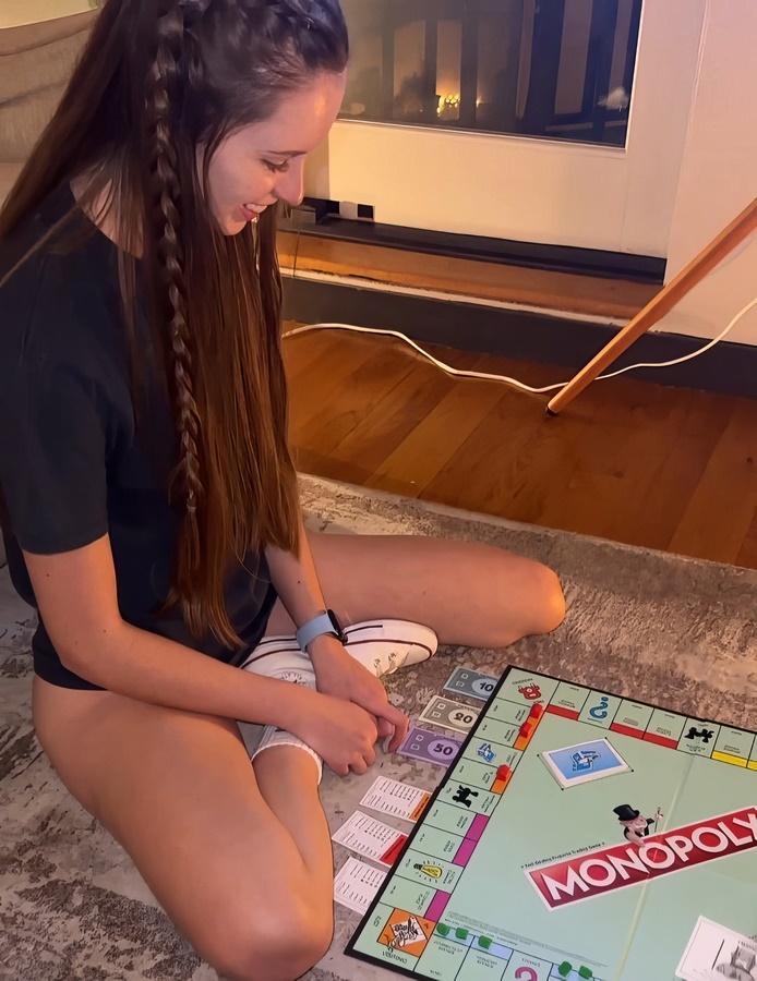 Babesafreak, Mia Ipanema - Monopoly Game Night FullHD 1920p