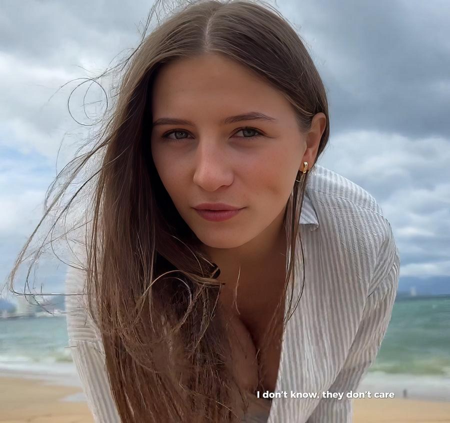 Elina Lizz - Horny Stranger Tricked Me Into Her Room Got Her Pussy Wrecked Raw FullHD 1080p