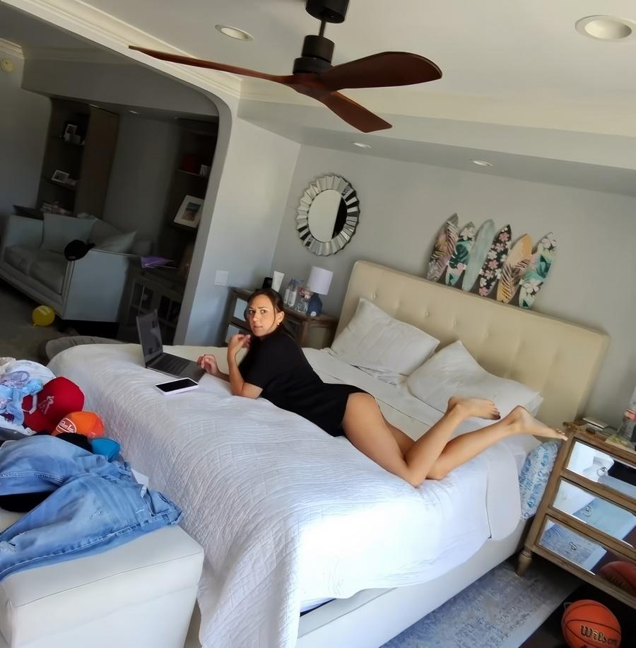 Sarah Caldeira - I Cheated With My Husbands Friend While My Husband Was In The Room Next Door HD 1920p