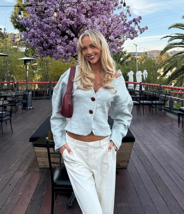 Annie Knight - New Virgin BG Fuck FullHD 1080p