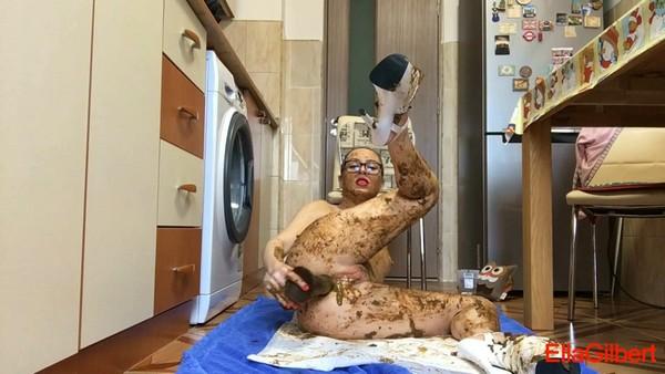 EllaGilbert (aka Ella Gilbert) - Extreme Body Smearing [1080p]