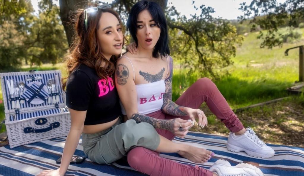 Isabella Nice, Lysagna Delray - Sorority Legacy FullHD 1080p