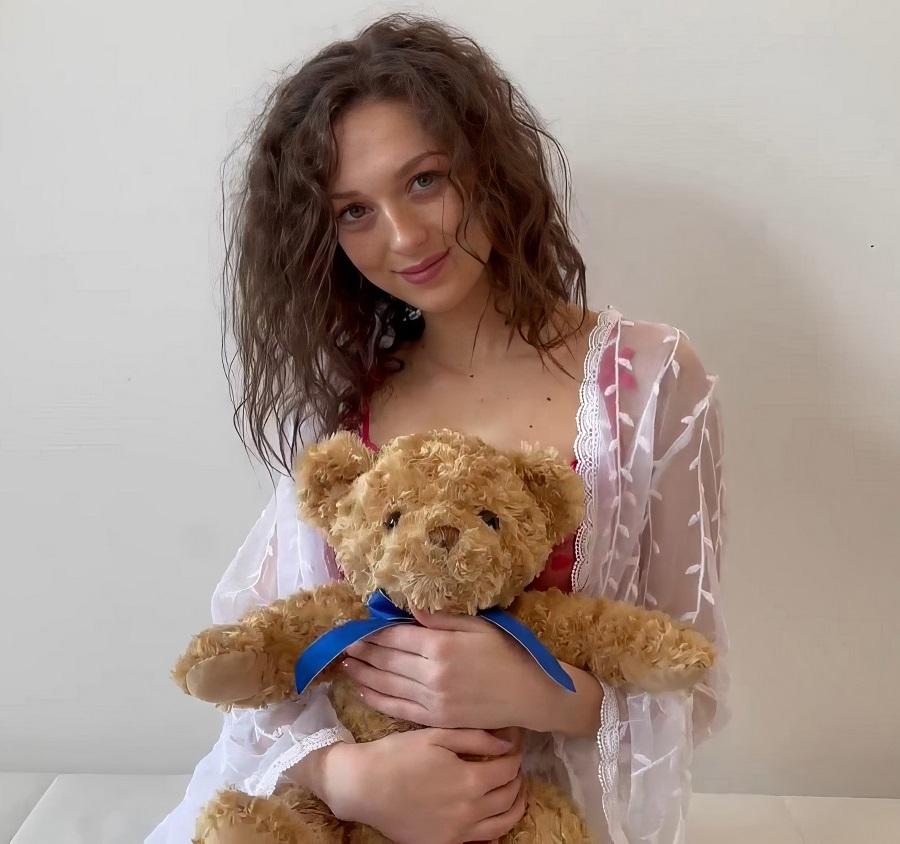 Isabella De Laa - HARD DP To Isabella Della!! Your Priest Wouldn't Approve FullHD 1080p