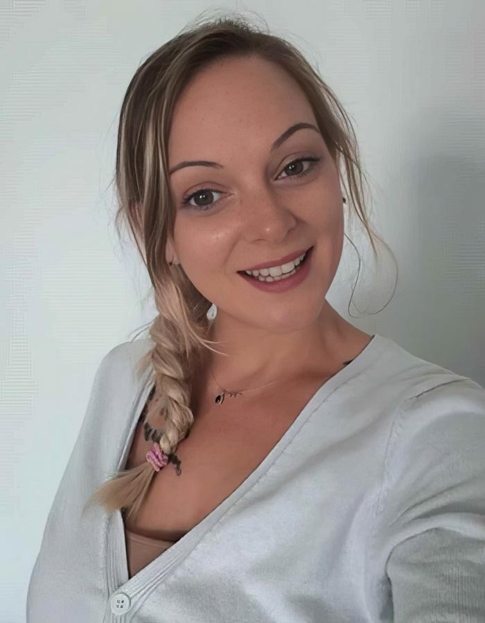 Tiffany Leiddi - Gourmandise 105 in Yssingeaux with Alex FullHD 1920p