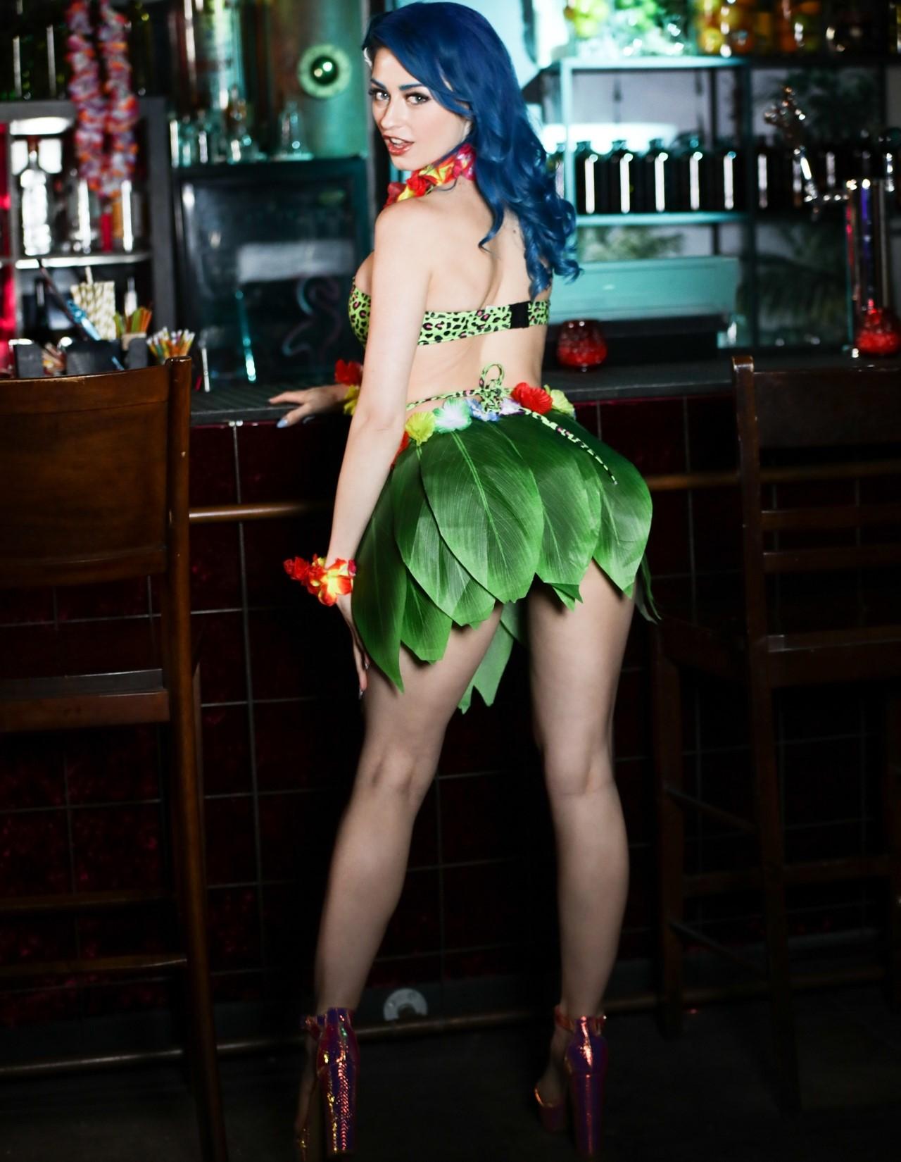 Jewelz Blu - Evil Tiki Babes Episode 1 - SD/1080p