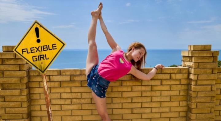 Nicole Murkovski - Flexible sweetheart Nicole Murkovski FullHD 1080p