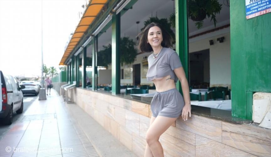 Eve - Underboob Shopping with Eve 1440p