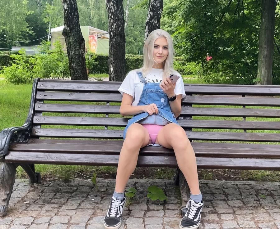 Eva Elfie - Walking With Cum In Panties After Risky Public Sex UltraHD/4K 2160p